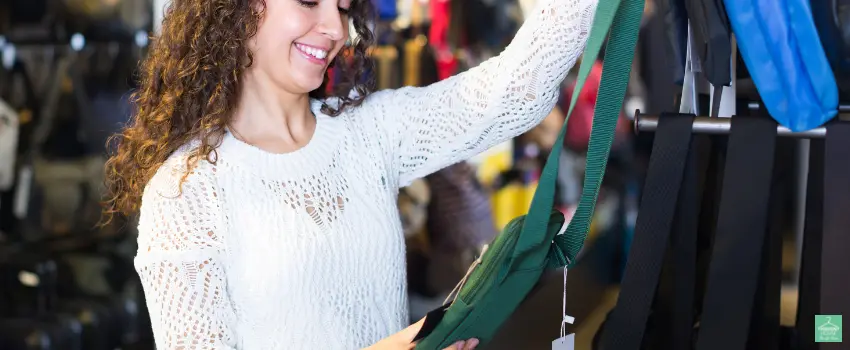 HHTS-Woman Buying Bag